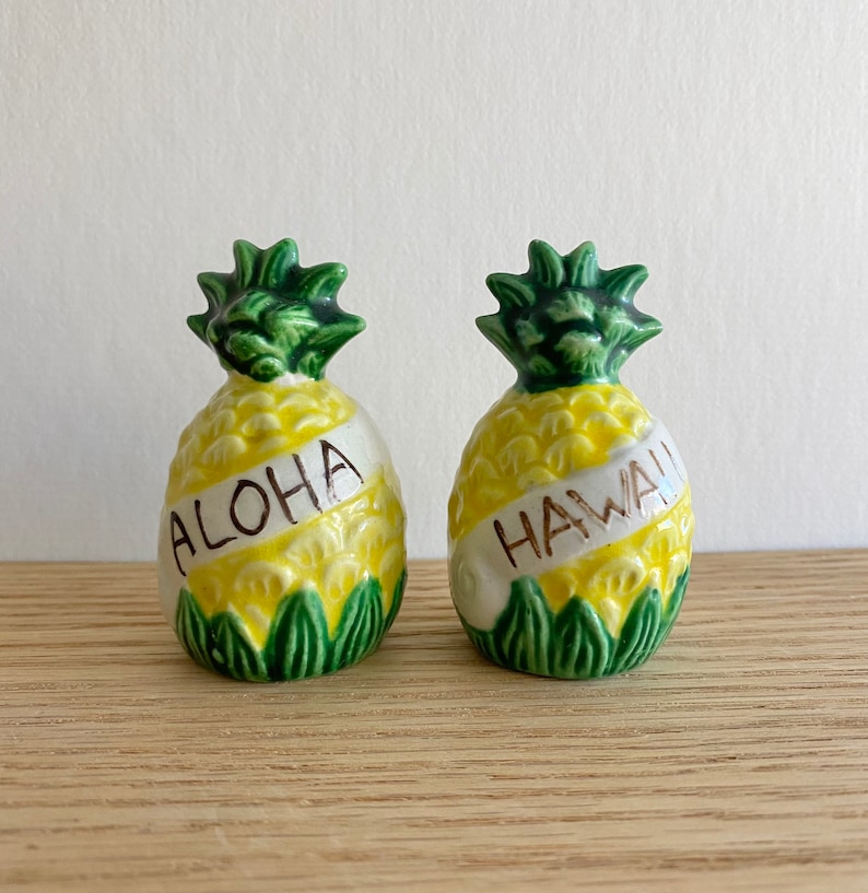 Pineapple Salt and Pepper Shakers Vintage Hawaiian Souvenir Etsy
