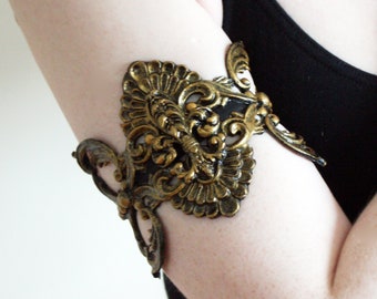 Set of Two Gold 'Fleur de Lis' Metallic Rubber Arm Bands Steampunk Fairy Belly Dance Alternative Baroque