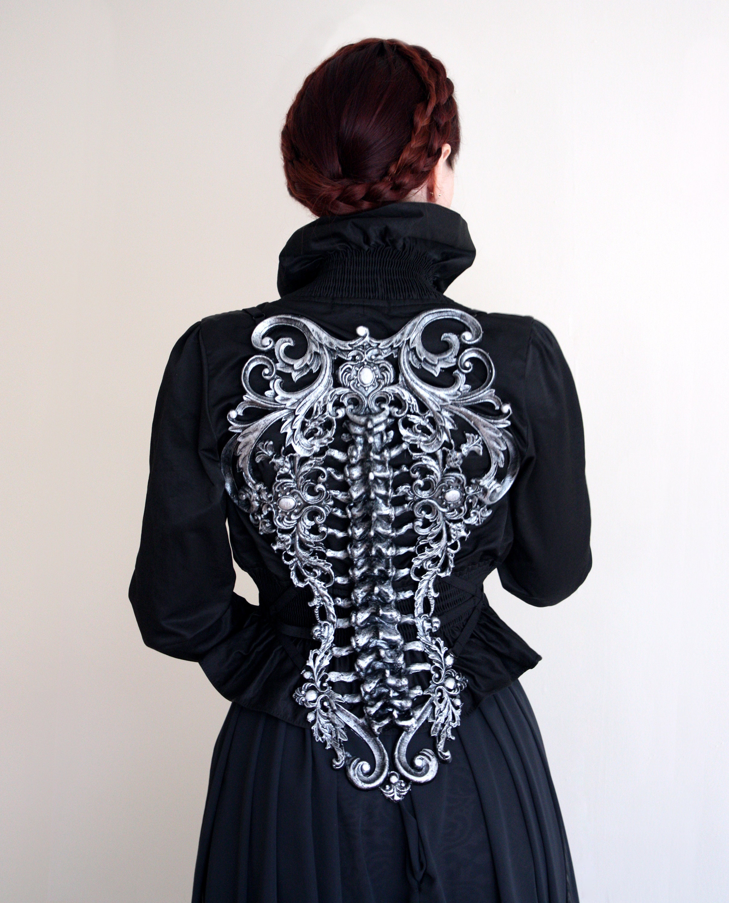Silber Spine Metallic Latex Gummi Filigrane Rücken Stück Rüstung Steampunk Gothic Fantasy Skelett