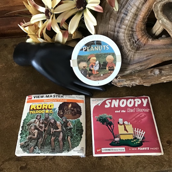 View-master Lot 13 Spinning Reels 3-D Rare Vintage Cartoons Comics Korg  Snoopy Red Baron Peanuts Charlie Brown Collectible Gift -  Canada