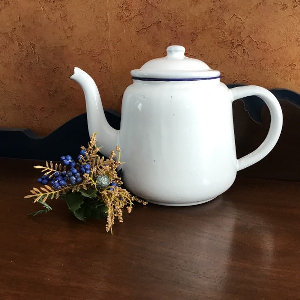 Vintage teapot kettle Teapot enamel Enamel ware White/Blue Rare Reservoir 14 cm Kitchen Table Deco Retro Cottage Shabby Chic