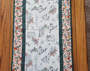 Bee Table Runner | Birdhouse Table Runner | Nature Table Runner | Green and pink table runner | Nature Decor | Bee Decor |Birdhouse Decor