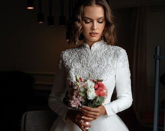 Stunning Luxury Modest High Neckline Long Sleeves Aline Closed Covered Back Wedding Dress Bridal Gown Tulle Skirt Crepe Top Muslum LDS Dress