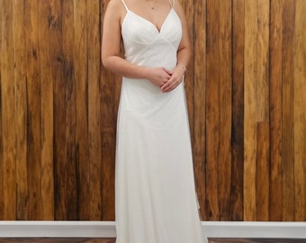 Simple Slip Style Sparkle Sleeveless Spaghetti Strap Open Back Sheath Wedding Dress Bridal Gown