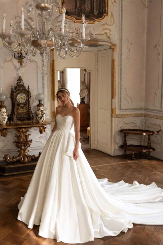 Strapless open top back wedding dresses