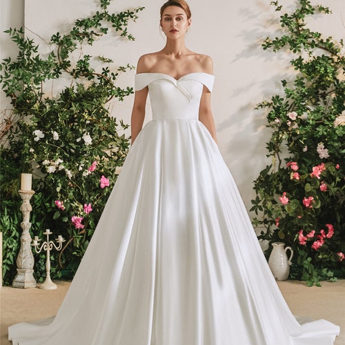 Elegant Off Shoulder Mermaid Wedding Dress White/Ivory Satin Buttons Bridal Gown Elegant Off Shoulder Mermaid Wedding Dress White/Ivory Satin Buttons Bridal Gown