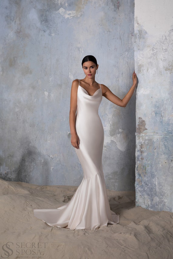 Classic Simple Minimalist Cowl Neckline Slip Style Fitted Mermaid Wedding  Dress Bridal Gown Satin Sleeveless Open Back -  Canada