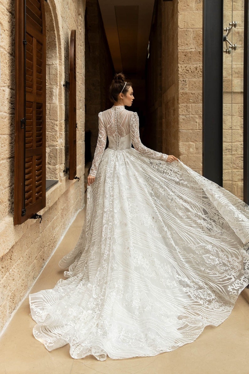 Luxuriöses Vintage-Stil, hoher Kragen, Ausschnitt, tiefes Futter, volles Aline-Langarm-Hochzeitskleid, Brautkleid, Elfenbeinspitze, geschlossener Rücken, bescheiden Bild 3