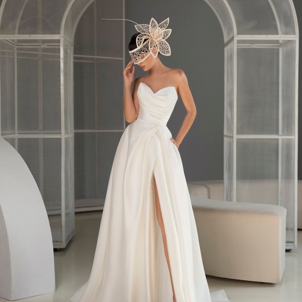 Unique Cutout Waist Strapless Sleeveless Wedding Dress with Slit main image 1