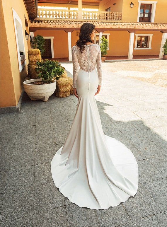 Minimalistic Mermaid Trumpet Long Sleeve Lace Back Wedding Dress Bridal Gown  Simple Classic 