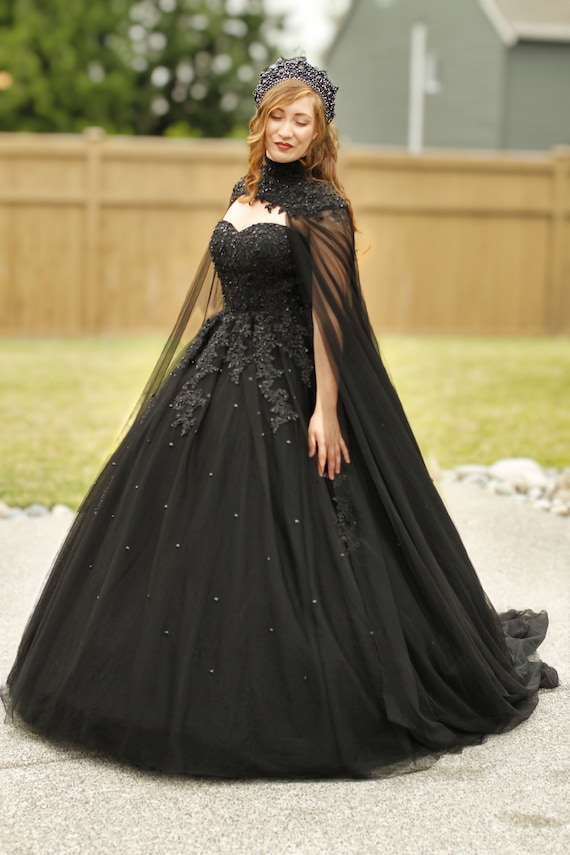 High Neck Veil Wedding Dress 