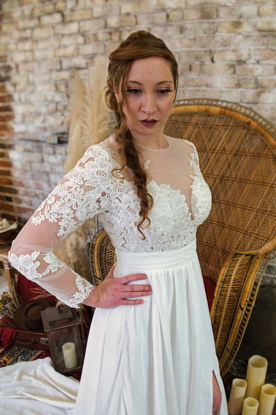 18+ Chapel Train Wedding Dress