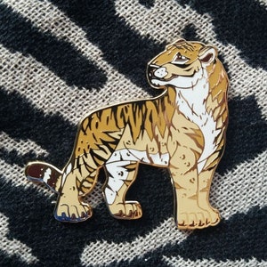 Feline Hybrids - Tigon Enamel Pin