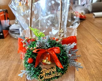 Magnifique sac cadeau décoré pour Noël, parfait pour Noël, un anniversaire, un mariage, la chasse aux cadeaux ou toute autre occasion.