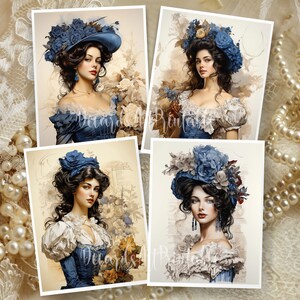 Op de afbeelding: Vier digitale kunstprints met vrouwen in vintage kleding met blauwe bloemenhoofdtooien. De vrouwen zijn afgebeeld met lang donker haar en dragen blauwe jurken met witte kantaccenten. De achtergrond van elke print is in een zachte, gedempte kleur.