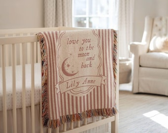 Älskar dig till månen och tillbaka Personlig namnfilt Randig barnrumsdekoration Namnminne Nybliven mamma Present till babyshower Presentfilt