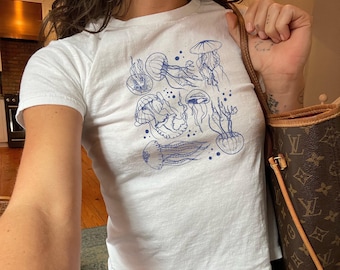 Y2K Jellyfish Baby Tee Vintage Aesthetic Ocean Animal Shirt Spring Break Tee Retro Style Jellyfish Tee Sea Life Shirt Beach Theme Clothing