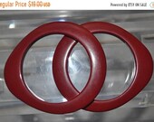 GIORNO di madri 1960, Set di due cupola a forma di braccialetti in un colore rosso profondo ciliegia, menta Condtion