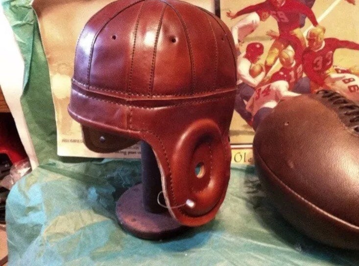 icon airframe carbon lifeform carbon fiber helmet 2010 Icon Airframe Carbon Lifeform Helmet Review