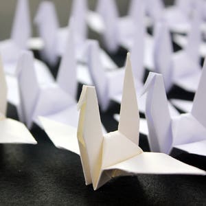 100 gru origami avorio Chiyogami carta fatta a mano gru bianche pure per decorazione di nozze festa di compleanno regalo