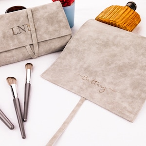 Personalized Makeup Brush Bag Roll up, Leather Cosmetic Make up Case 14 Slots Holder with Brushes, Engraved Brush Roll up Holder image 9