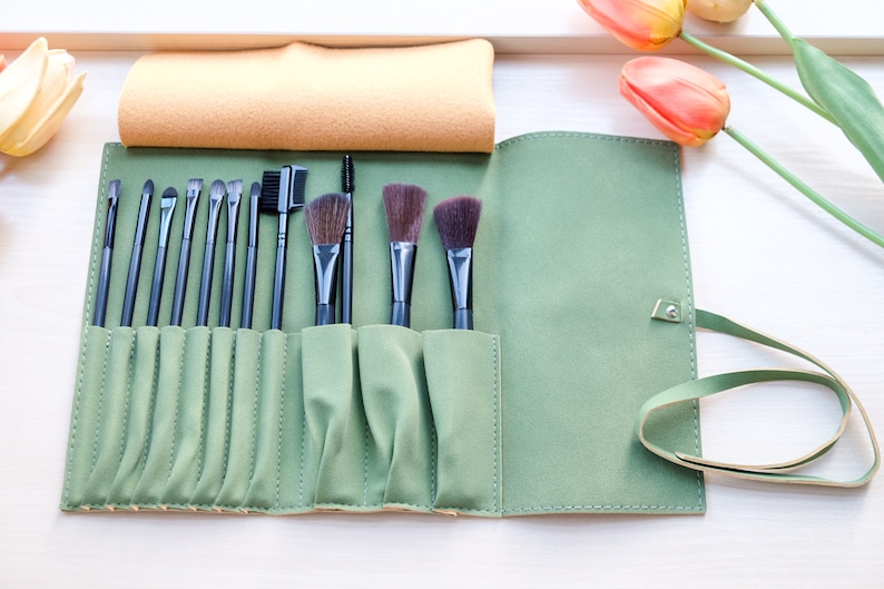 Personalized Makeup Brush Bag Roll up, Green Leather Cosmetic Make up Case 12 Slots Holder, 12 PCS Cosmetic Brushes Set, Custom Name Pouch image 9