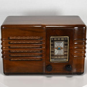 RESTORED Westinghouse walnut vintage tube radio 1939/40 old antique wood