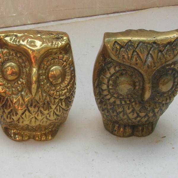 Two Vintage Brass Owls, Different Designs (5.5 & 5 cm tall) Condition: one leans back and both wobble a bit