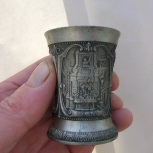 Ornate Vintage Pewter Egg Cup de Zinn (6 cm de alto, 4,5 cm de diámetro en la parte superior)
