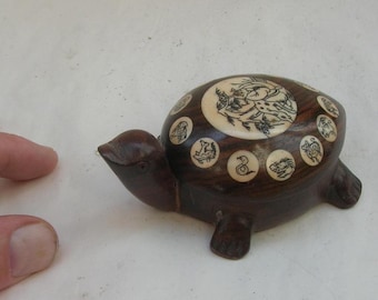 Small Wooden Tortoise with Chinese Zodiac Signs and a Feng Shui Compass (9 x 6.5 x 4 cm)
