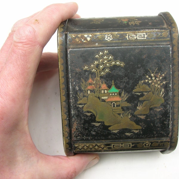 Old Vintage Japanese Iron Sheet Lidded Trinket Box with Pagoda Scenes (12 x 8.5 x 5.5 cm) Condition: very worn, paint loss, rust patches