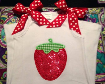 Strawberry applique design download 4x4, 5x7, and 6x10 hoop sizes