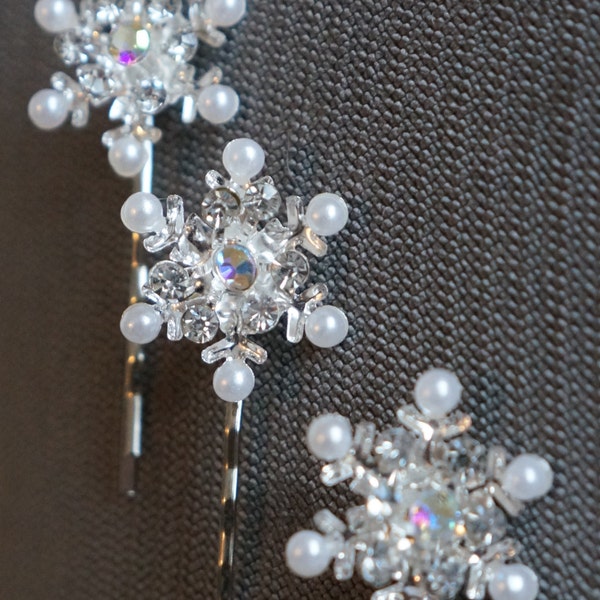 Elsa / bevroren geïnspireerd Snowflake Hair Clips / Bobby pinnen. Stevige. Metaal & Rhinestones AB Crystal center. Pruik / haren. Prinses Cosplay, bruiloft