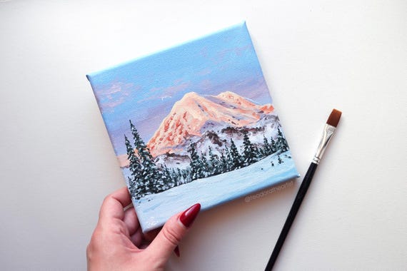 ❤️送料込値下げ❤️絵画★謎の山の冬景色★ガラス額入り 小さなキャンバスに描かれた冬の風景のオリジナルアクリル画 | 雪山と