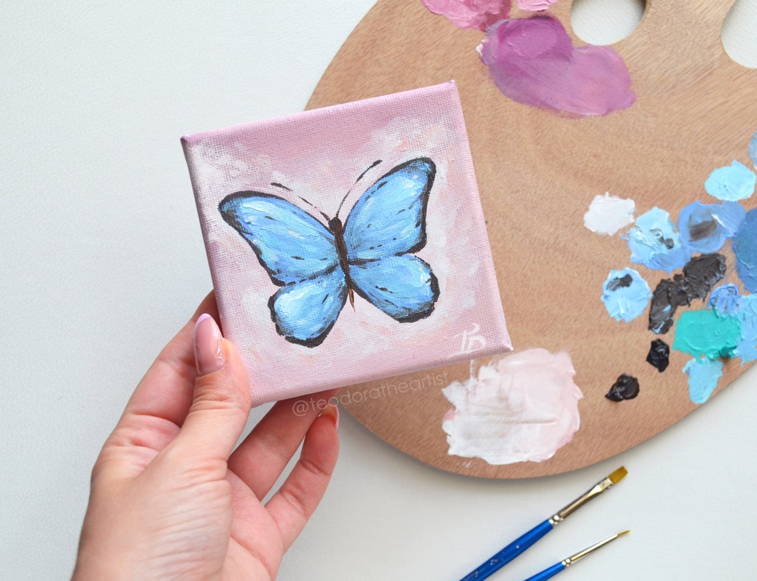 ミニキャンバス絵画「青い蝶」｜ミニキャンバスに描いたピンクの