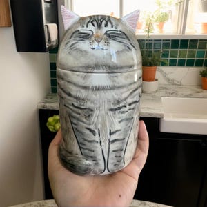Personalized Cat Urn with CLOSED EYES. Semi-spherical Cover. With Name or without Name. Special Memory. Multipurpose Box. Made To Order image 12