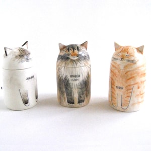Personalized Cat Urn with CLOSED EYES. Semi-spherical Cover. With Name or without Name. Special Memory. Multipurpose Box. Made To Order