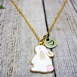 Colar de coelho personalizado com letra carimbada à mão inicial colar de coelho presente para ela