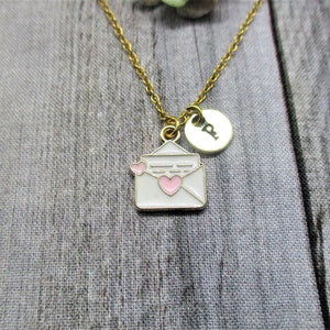 Liebesbrief Halskette Personalisierter Handgestempelter Buchstabe Initiale Rosa Liebesbrief Schmuck Fernliebhaber Geschenke für Sie