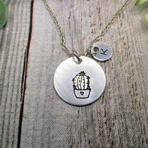 Collar de cactus Regalos personalizados Carta Inicial Collar de plantas en maceta Regalos para su joyería Cottagecore
