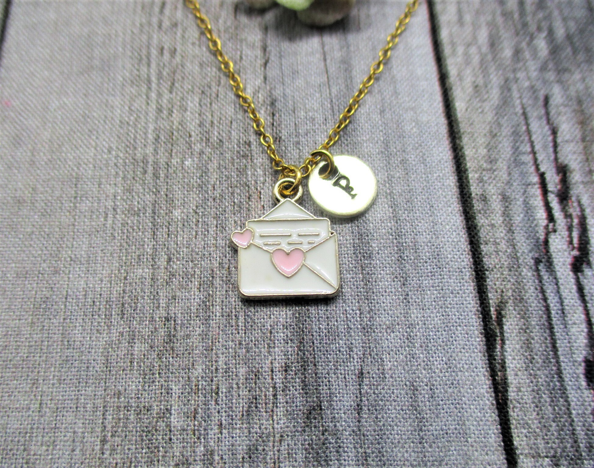 Louis Vuitton Love Letter LV Reworked Charm Necklace — sororité.