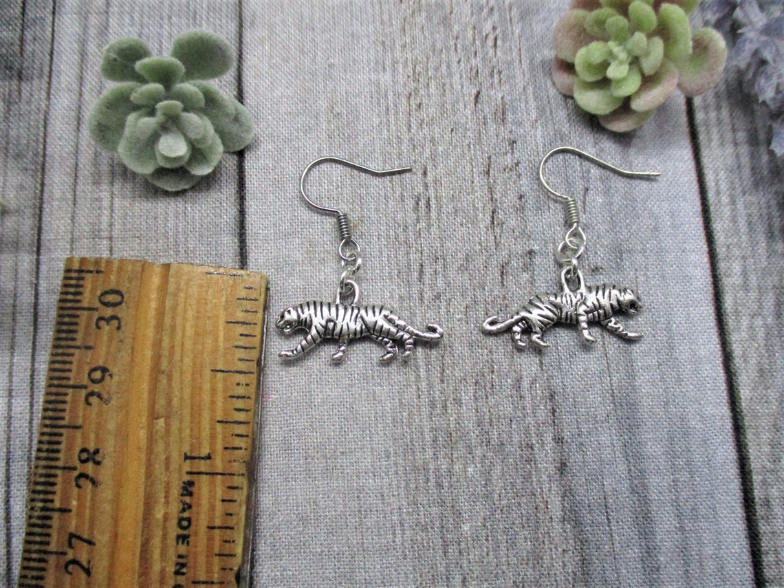 TIGER EARRING main image 0