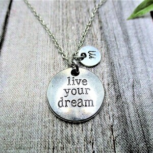 Vive tu sueño Collar Estampado a Mano Letra Inicial Vive Tus Sueños Joyas Regalos Para Ella/Él