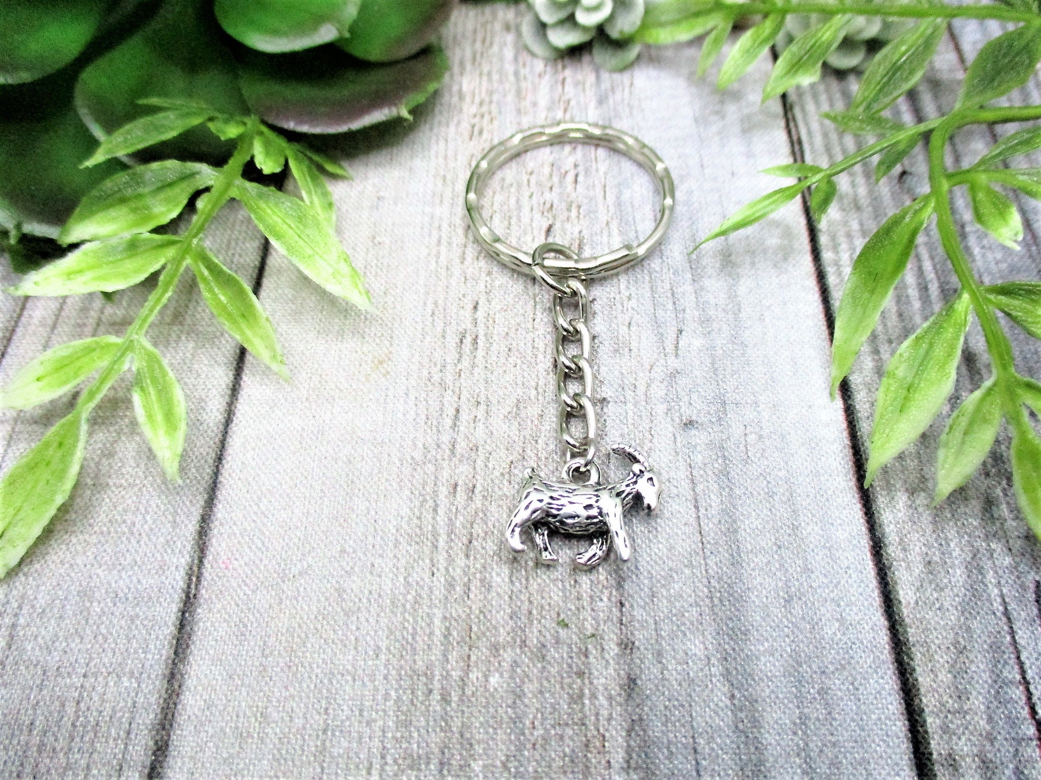Holiday gift Goat Fashion Glass Key Ring Keychain Jewelry Handmade Keychain for Animal Keychain Jewelry.HTY-217 