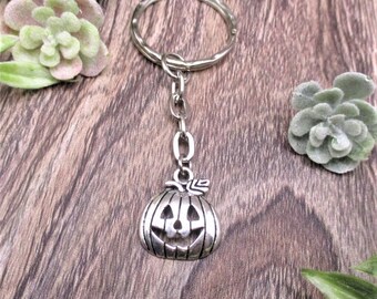 Pumpkin Keychain Spooky Gifts For Her / Him Halloween Keychain Spooky Keychain Jack O Lantern Keychain