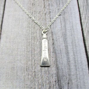 Zahnpasta Halskette, Zahnarzt Halskette, Zahnarzthelferl Halskette, Schmuck für die Zahnheilkunde, Zahnpasta Schmuck, Zahnpasta Halskette