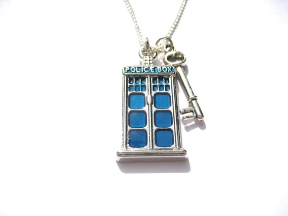 20/" or 24/" Inch Chain Necklace /& Blue Tardis Police Box Pendant Charm