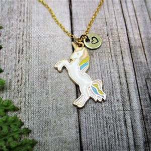 Collar de unicornio Carta personalizada Joyería inicial de unicornio Regalos para el amante del unicornio para ella