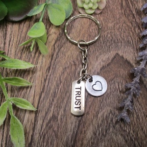 Trust Llavero Motivacional Llavero Personalizado Manos Semped Trust Regalo Personalizado Regalos Personalizados Para Ella