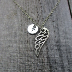 Guardian Angel Wing Collar Letter Collar Regalo personalizado para su angel wing joyería